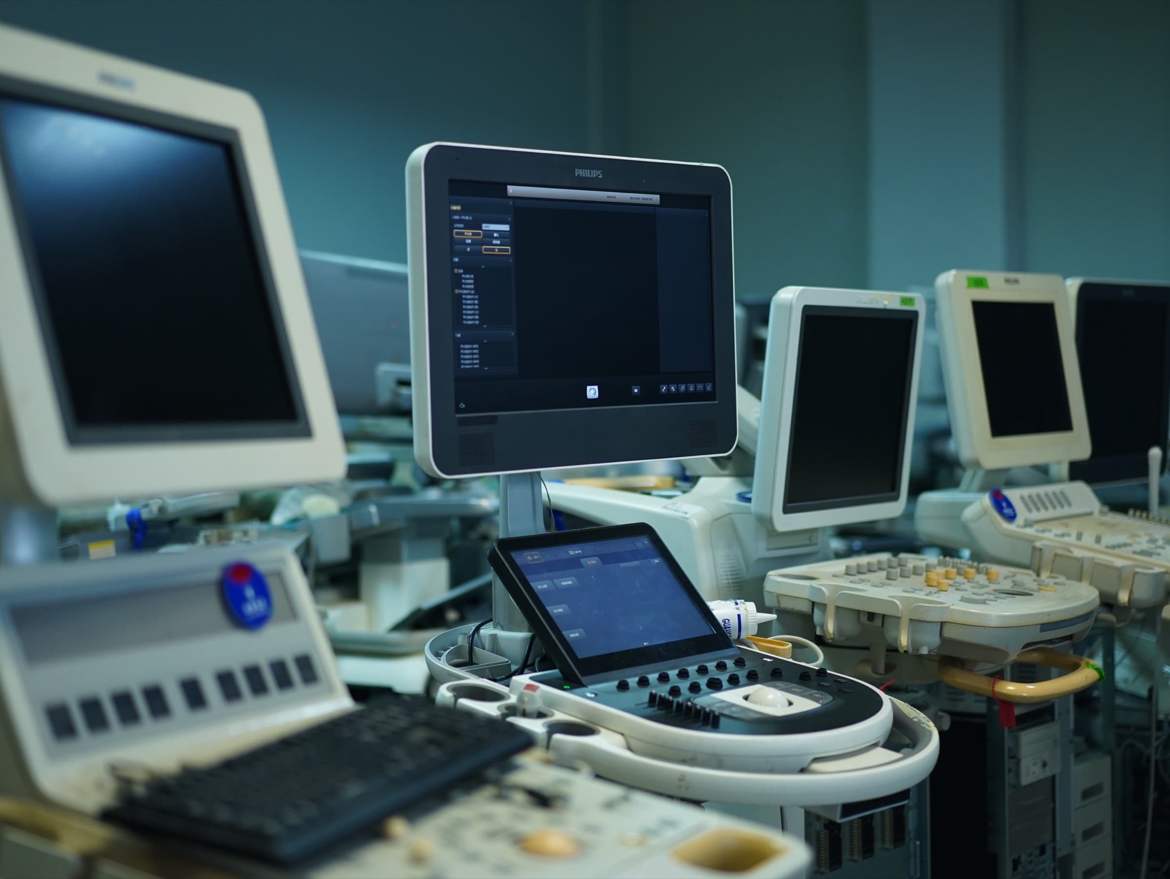 Ultrasound systems at Rongtao Medical’s Guangzhou repair headquarters